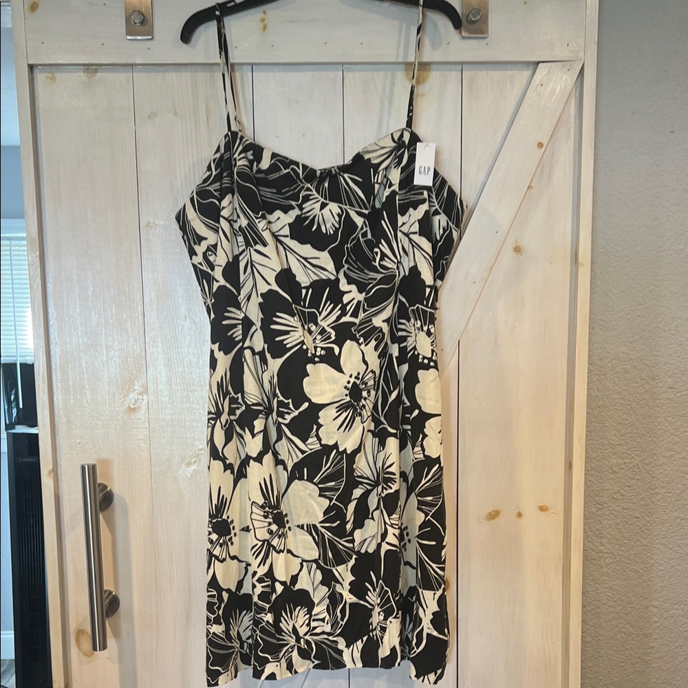 Gap Black and White Floral Dress